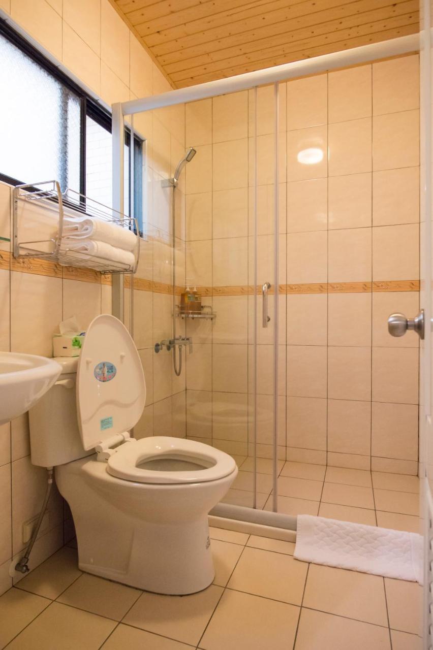 Iron St. House Apartment Tainan Bagian luar foto
