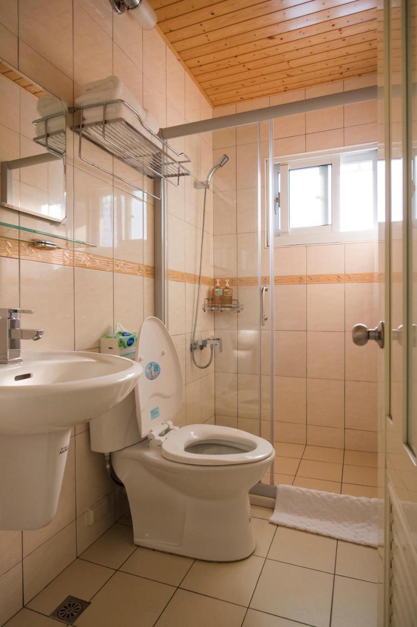 Iron St. House Apartment Tainan Bagian luar foto