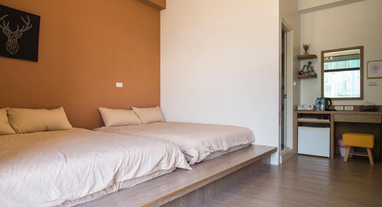 Iron St. House Apartment Tainan Bagian luar foto