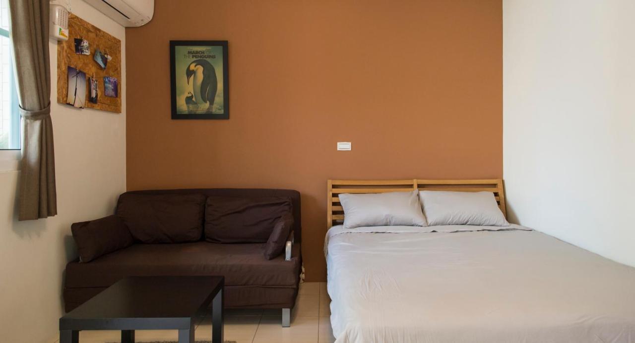 Iron St. House Apartment Tainan Bagian luar foto