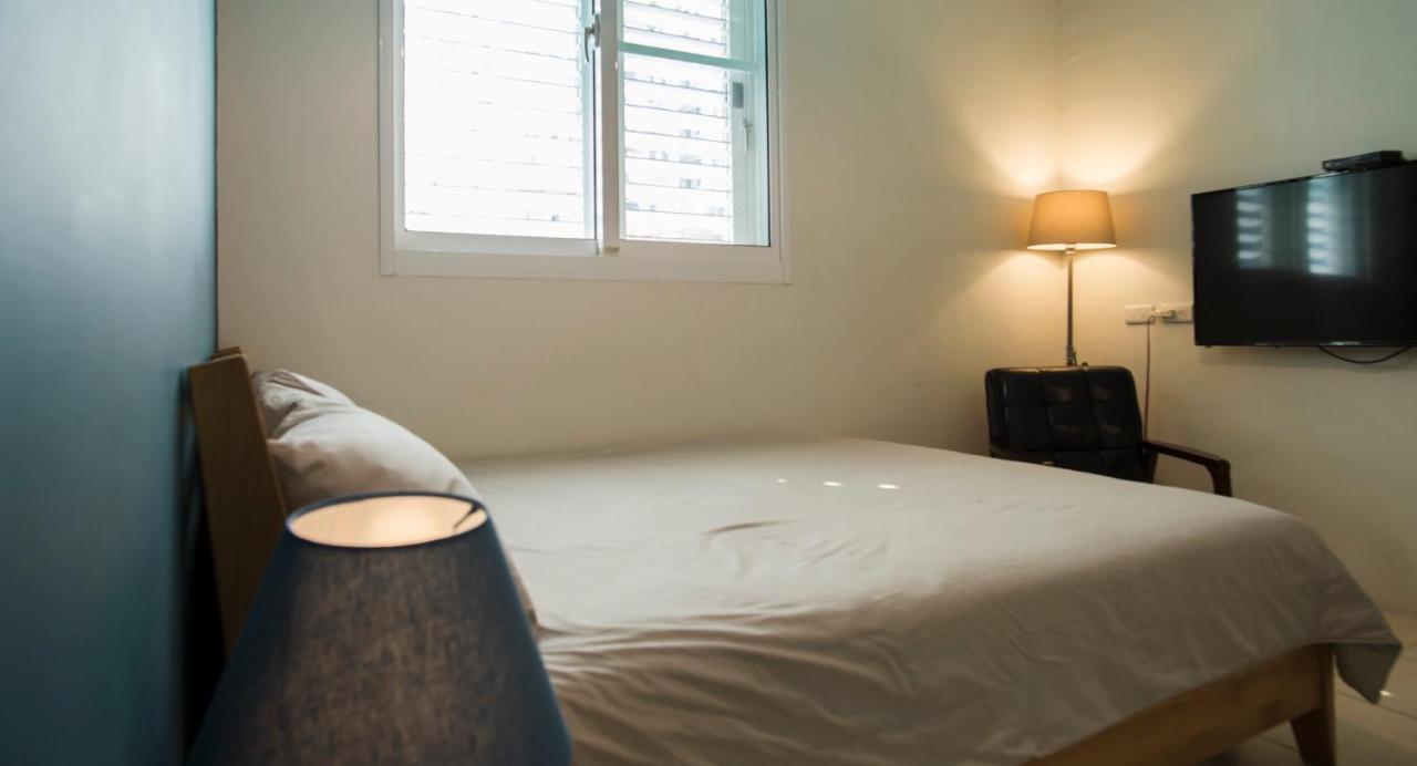 Iron St. House Apartment Tainan Bagian luar foto