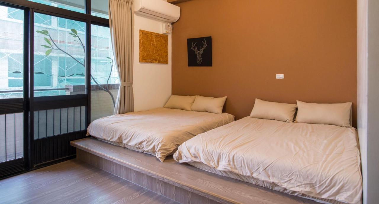 Iron St. House Apartment Tainan Bagian luar foto