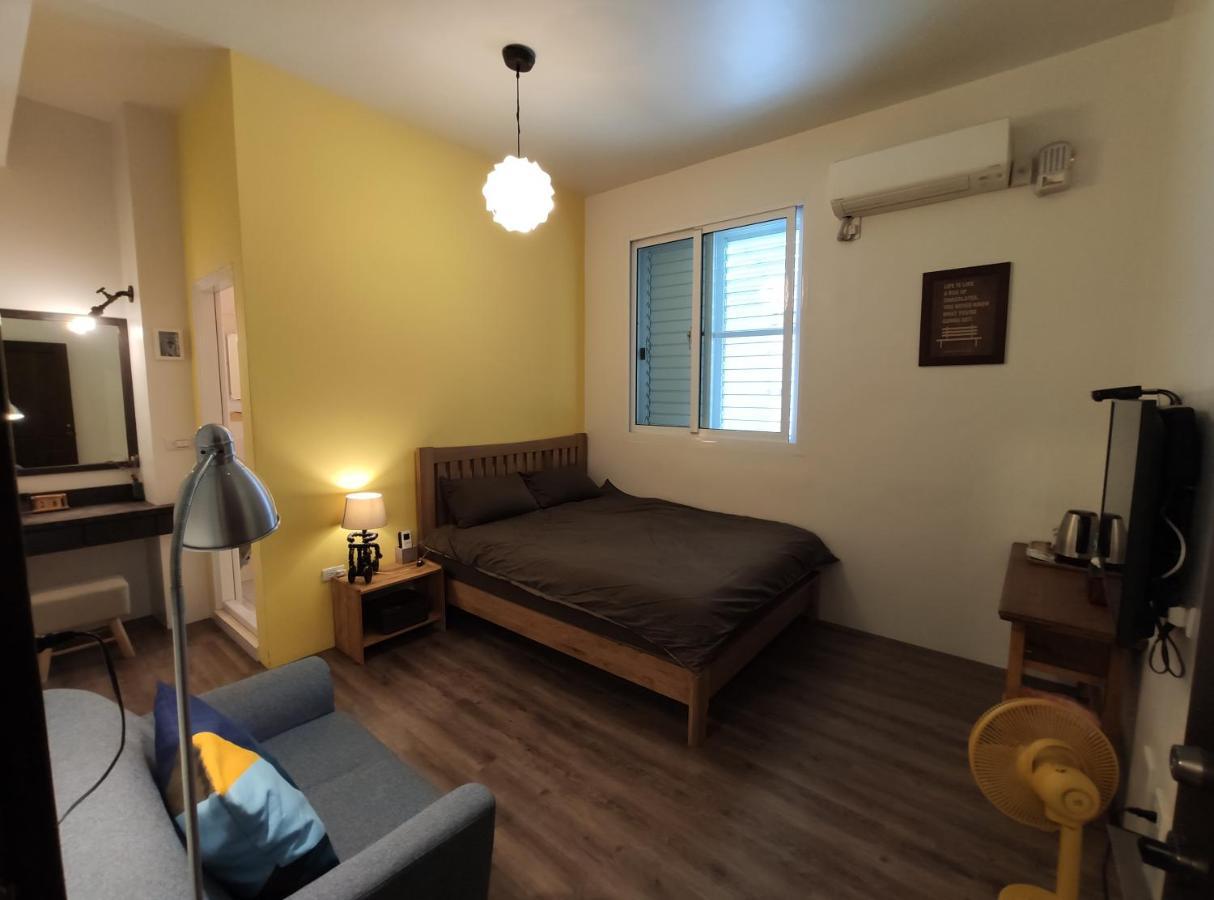 Iron St. House Apartment Tainan Bagian luar foto