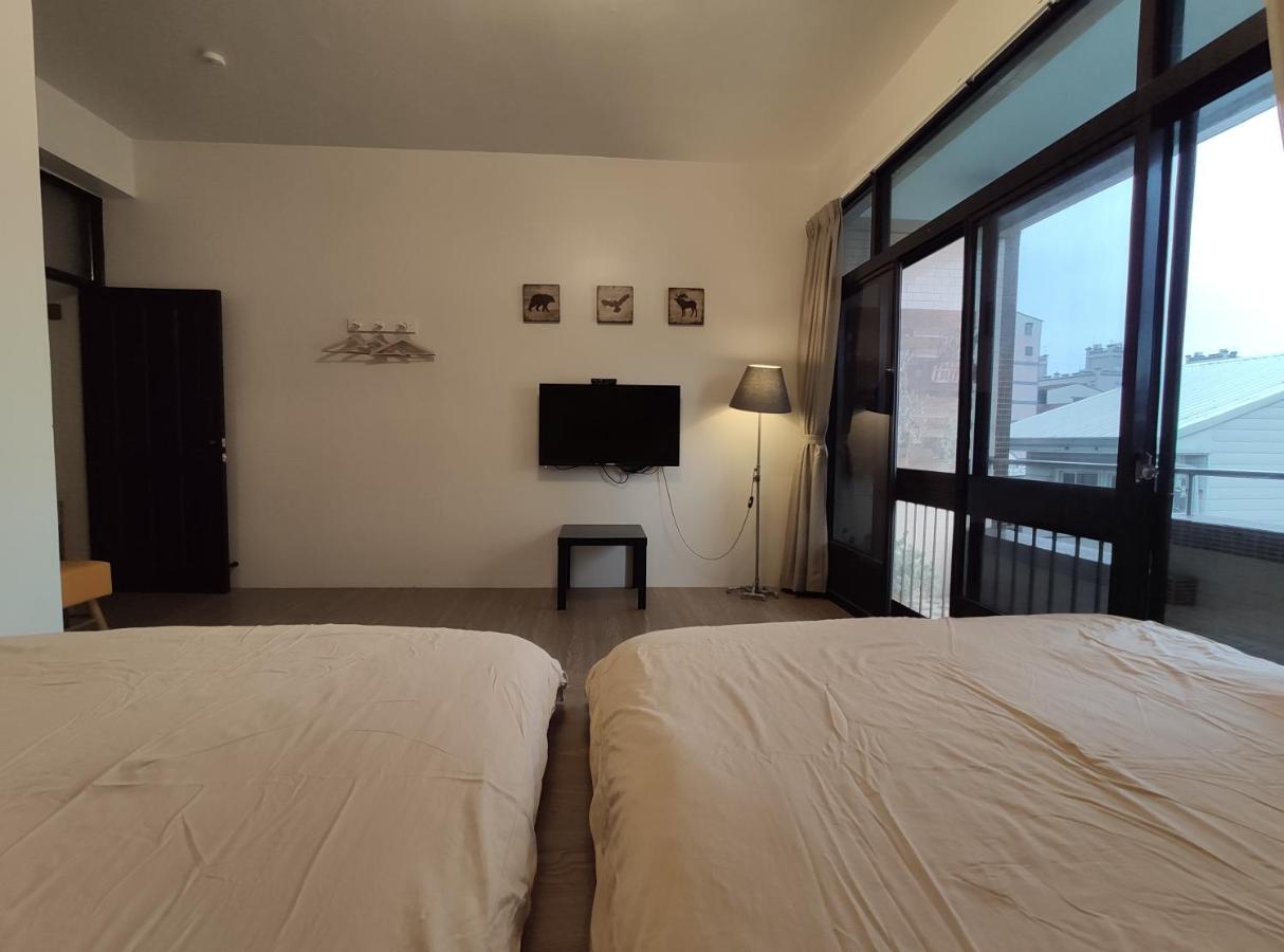 Iron St. House Apartment Tainan Bagian luar foto